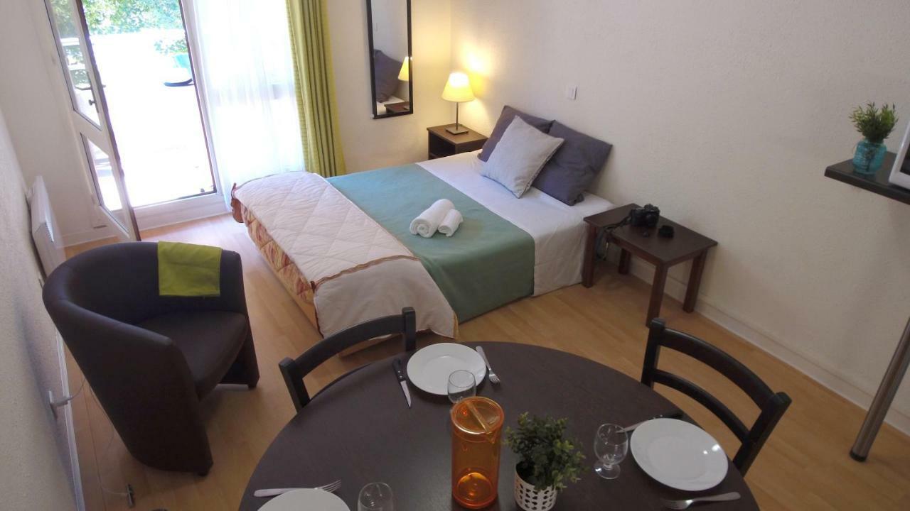 Vvf Sud Aveyron Hotell Brusque Exteriör bild