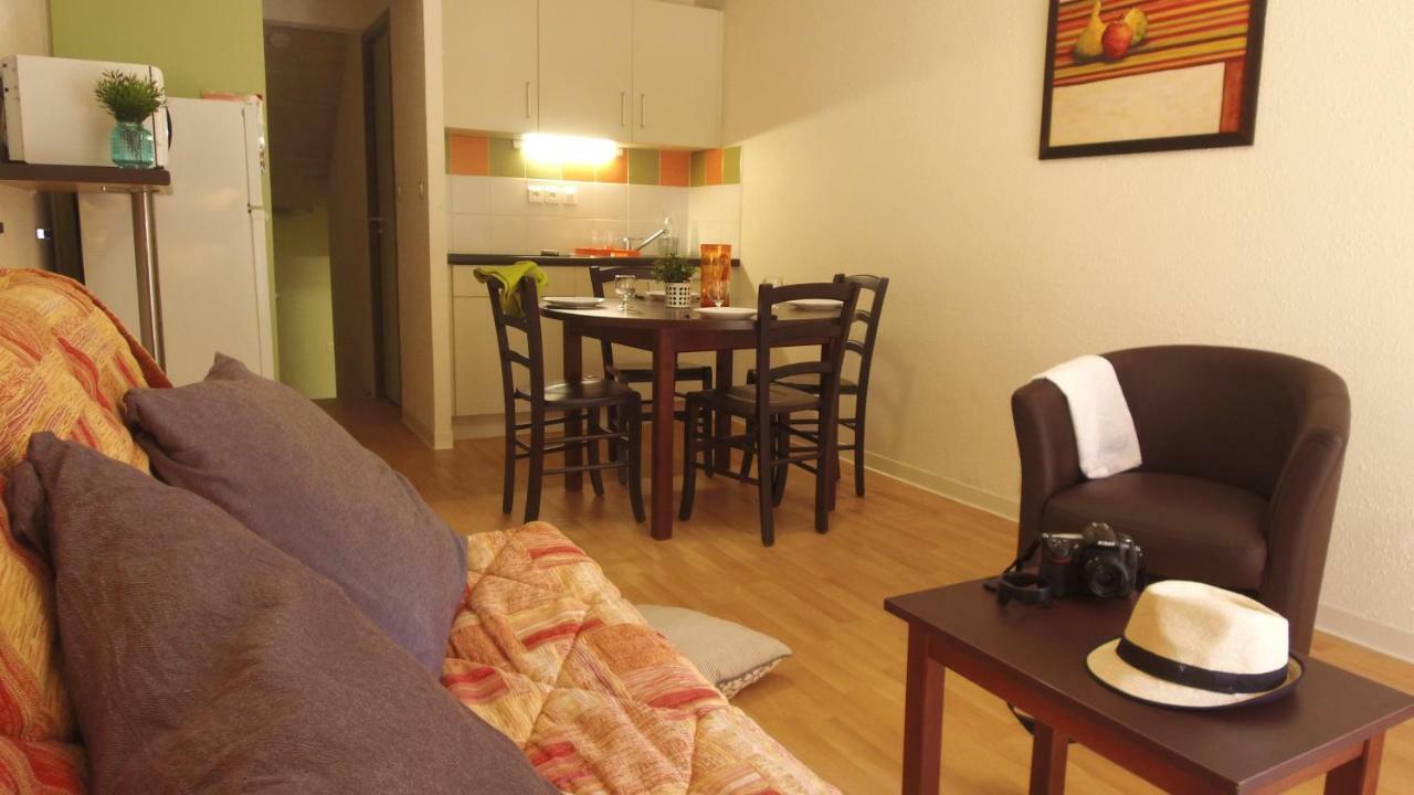 Vvf Sud Aveyron Hotell Brusque Exteriör bild